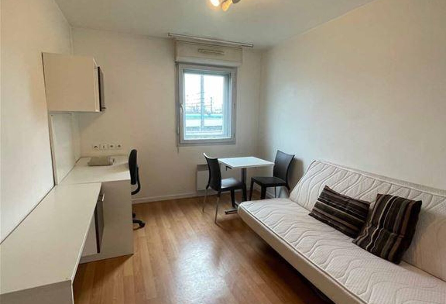Appartement - 18m² - Paris 18 — photo 1