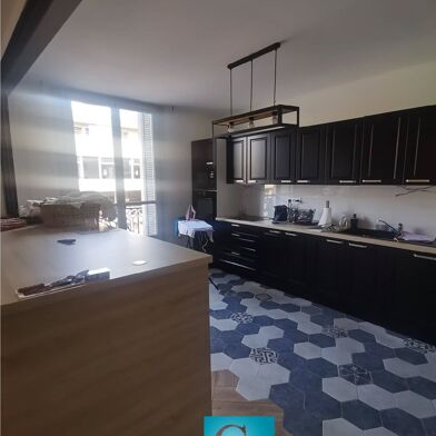 Appartement 4 pièces 242000 €