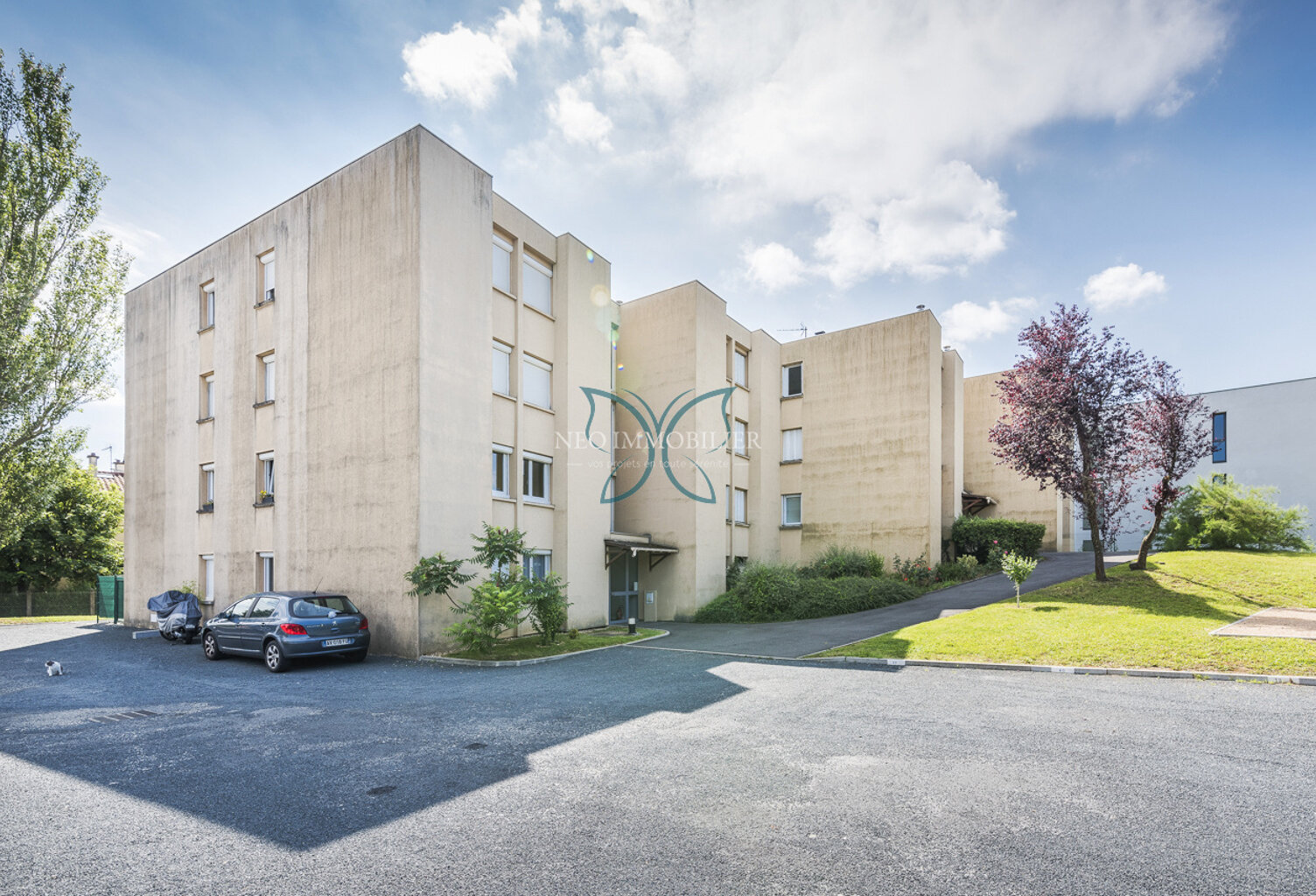 FRANCHEVILLELE HAUT - Place de parking en extérieur à louer — photo 1