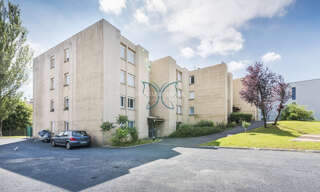 Garage   m² à louer à Francheville (69340)