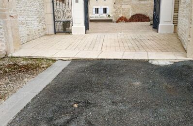 vente maison 291 500 € à proximité de Loiré-sur-Nie (17470)