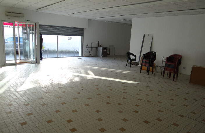 local commercial — photo 2