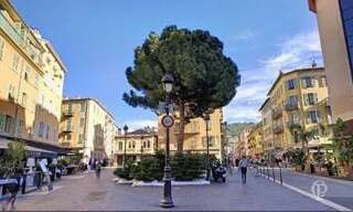 Commerce  68 m² à vendre à Nice (06300)