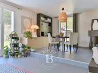 Saint-Genis-Les-Ollières - Maison de 173,12 m² - Terrain de 1158 m² - Piscine et garage - 5 chambres — photo 3