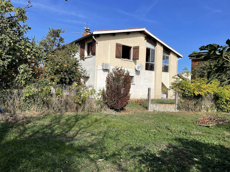Belle Villa avec potentiel locatif sur un jardin de 1 065m2, commodités accessibles à pied — photo 1