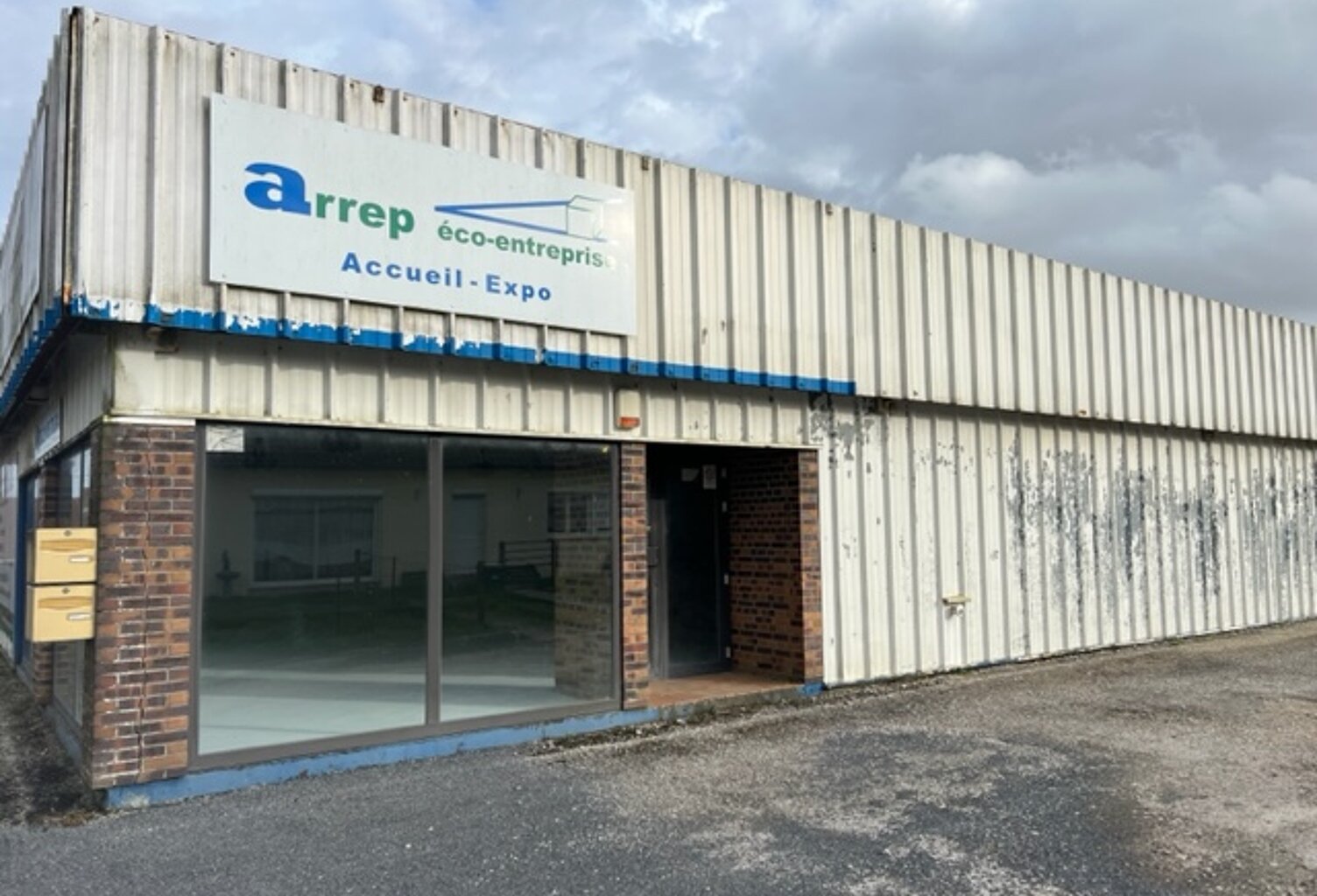 Location local industriel 4 pièces 300 m² à Bouin-Plumoison (62140) — photo 1