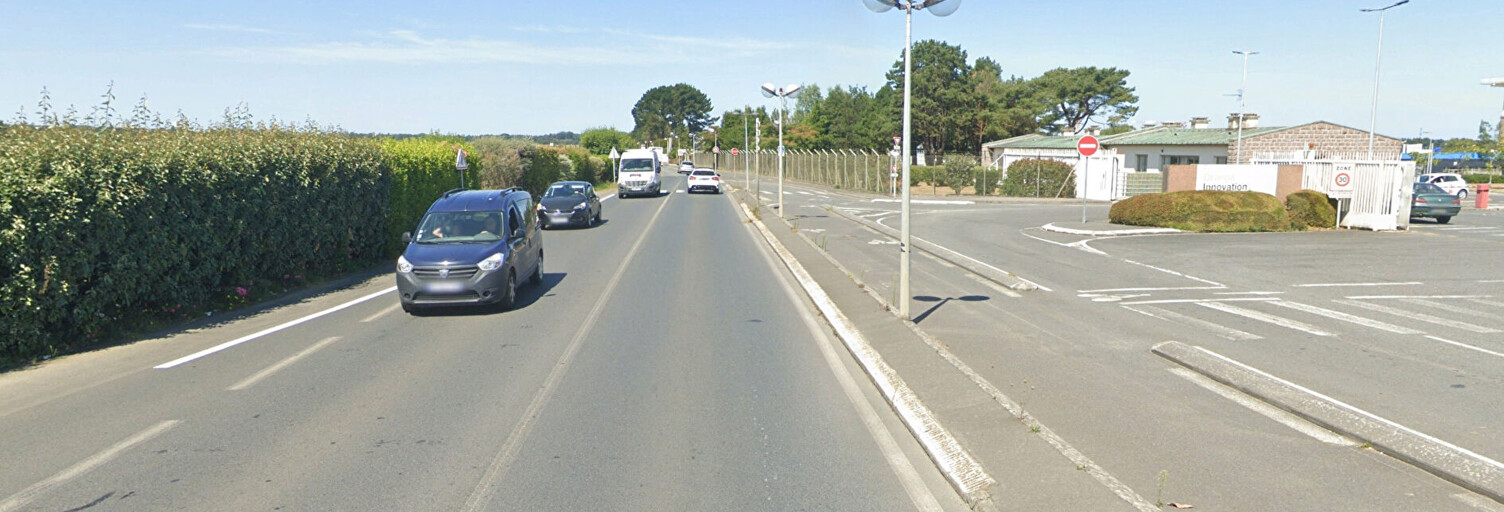 Bureau  175 m² à louer à Lannion (22300)