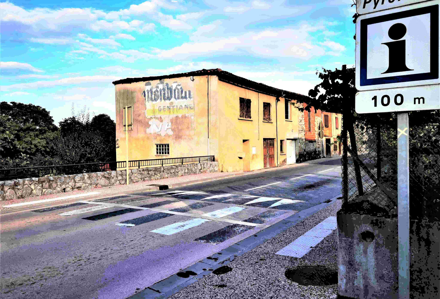 Maison de village avec terrain non attenant — photo 1