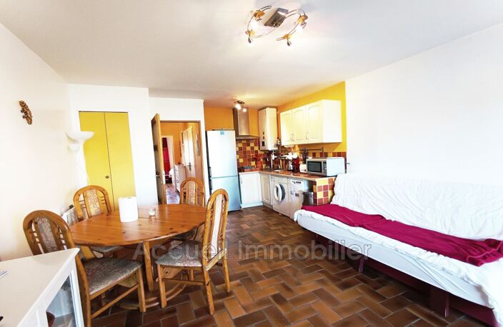 P3 traversant au 1er et dernier étage au calme.<BR>Environ 68 m² — photo 2