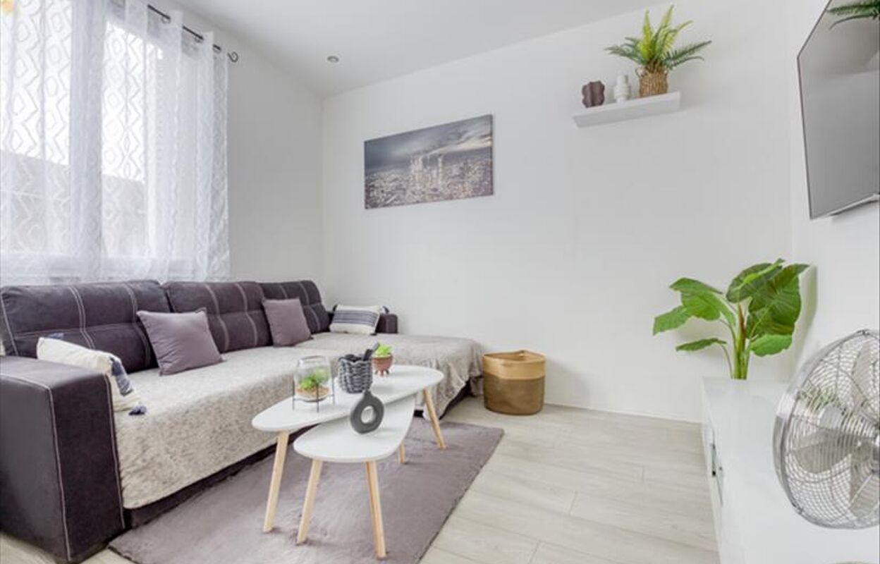 appartement 2 pièces 27 m2 à vendre à Colombes (92700)