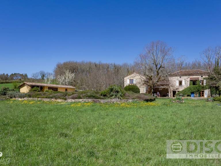 Belle maison avec dépendance, jardin et piscine — photo 1