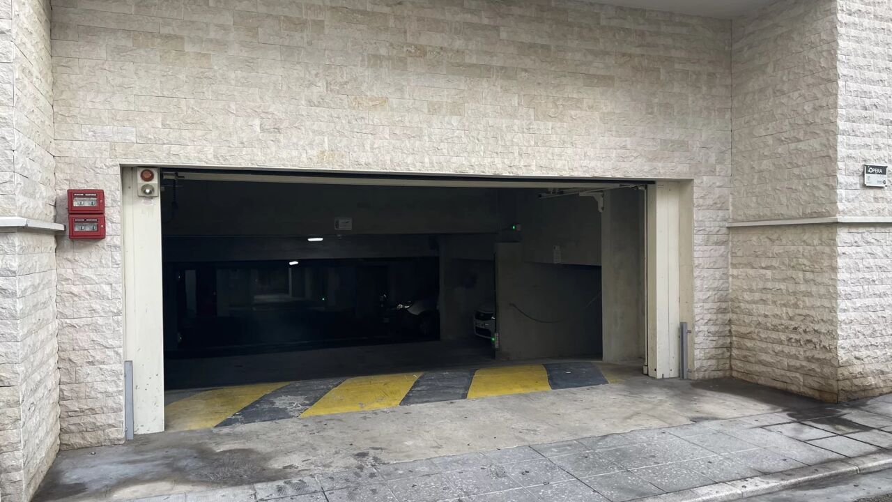 garage  pièces 30 m2 à Nice (06000)