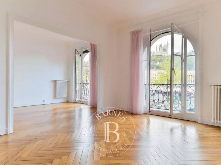 LYON 2- Célestins- Appartement de 113 m²- Grenier- Cave- 2 chambres — photo 1