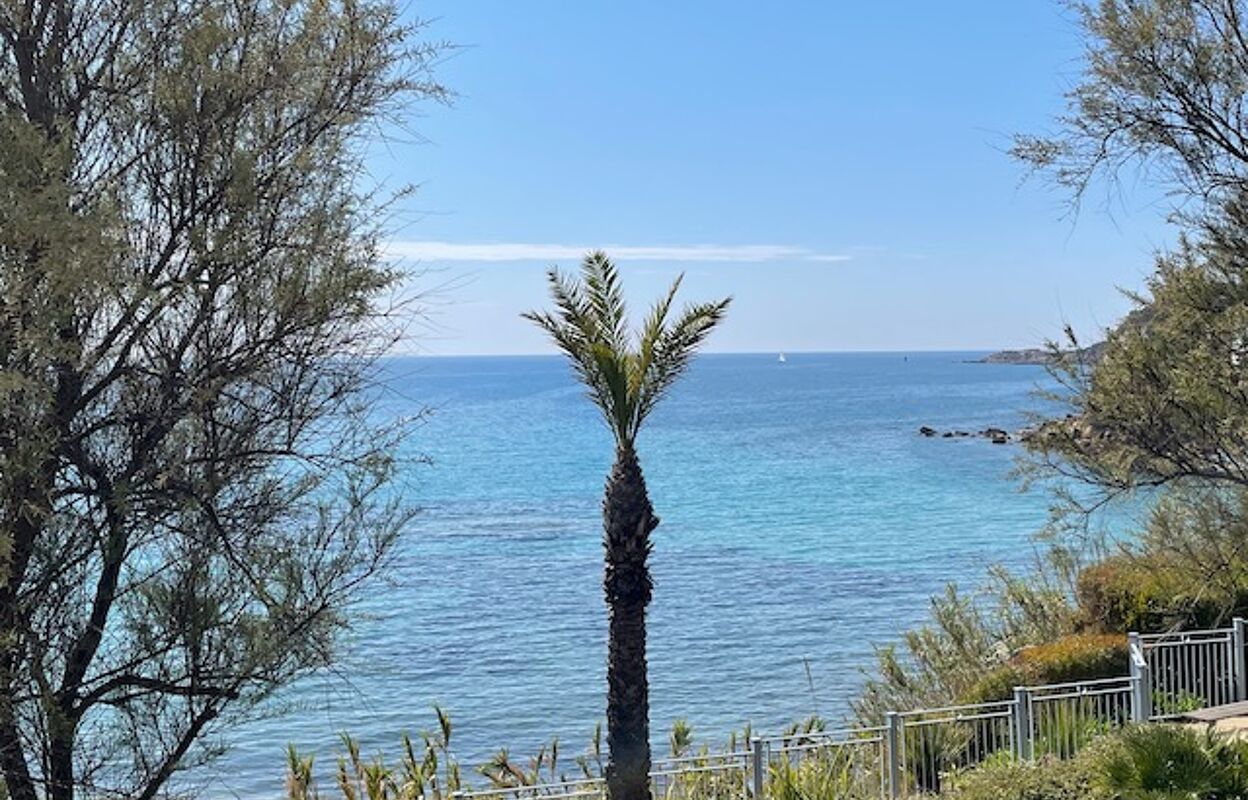 maison 6 pièces 263 m2 à vendre à Sanary-sur-Mer (83110)