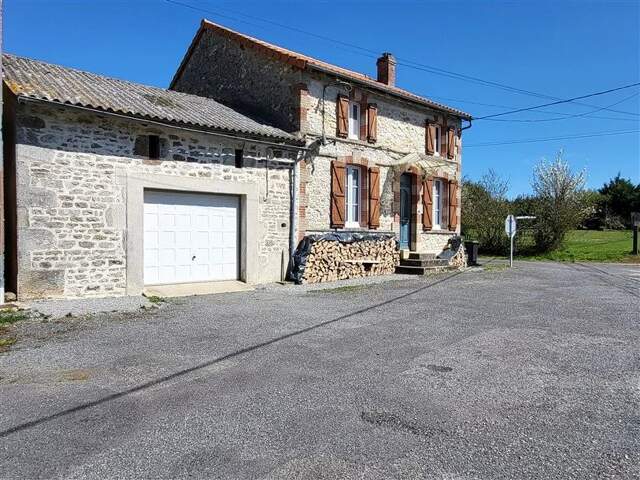 Maison rénovée avec 3 chambres à vendre à Bussière Poitevine — photo du bien