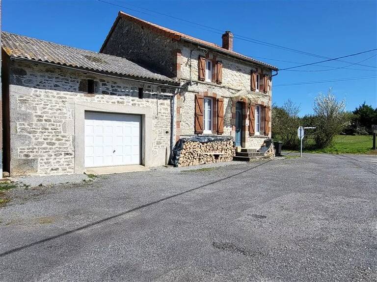 Maison rénovée avec 3 chambres à vendre à Bussière Poitevine — photo 1