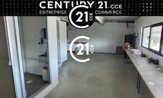 Commerce  225 m² à louer à Montauroux (83440)