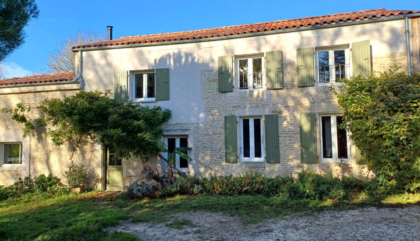 Villa / Maison 7 pièces  à vendre Surgères 17700