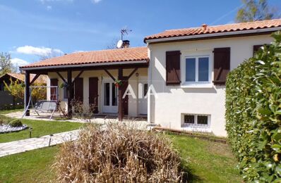 vente maison 217 300 € à proximité de Saint-Macoux (86400)