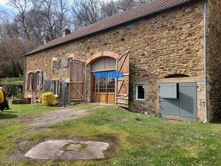 A vendre dans le Puy de Dôme, maison d'habitation sur 5752m² — photo 1