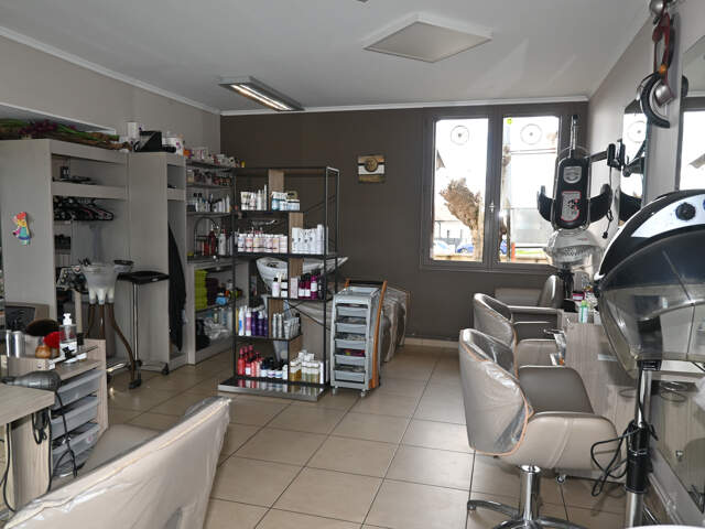 Vente fonds d'un salon de coiffure proche de Marmande — photo du bien