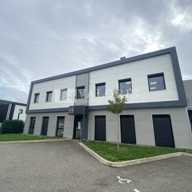 Commerce 1437 m²