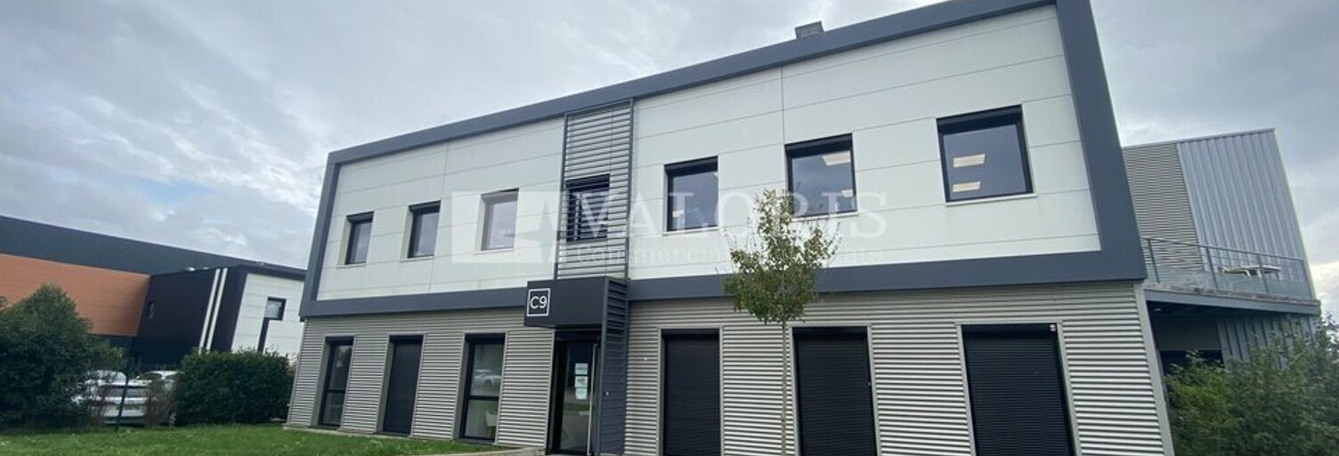 Commerce  335 m² à louer à Saint-Priest (69800)