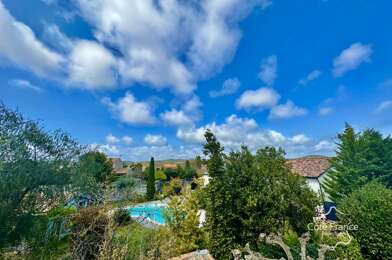 Appartement 4 pièces 220000 €