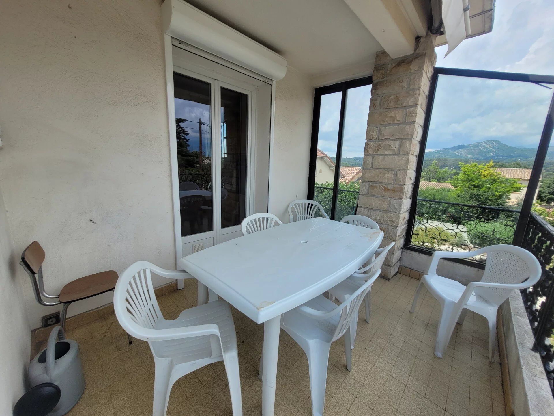 Villa / Maison 8 pièces  à vendre Aubagne 13400