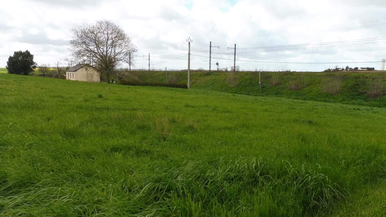 terrain  pièces 830 m2 à vendre à Noyant-de-Touraine (37800)