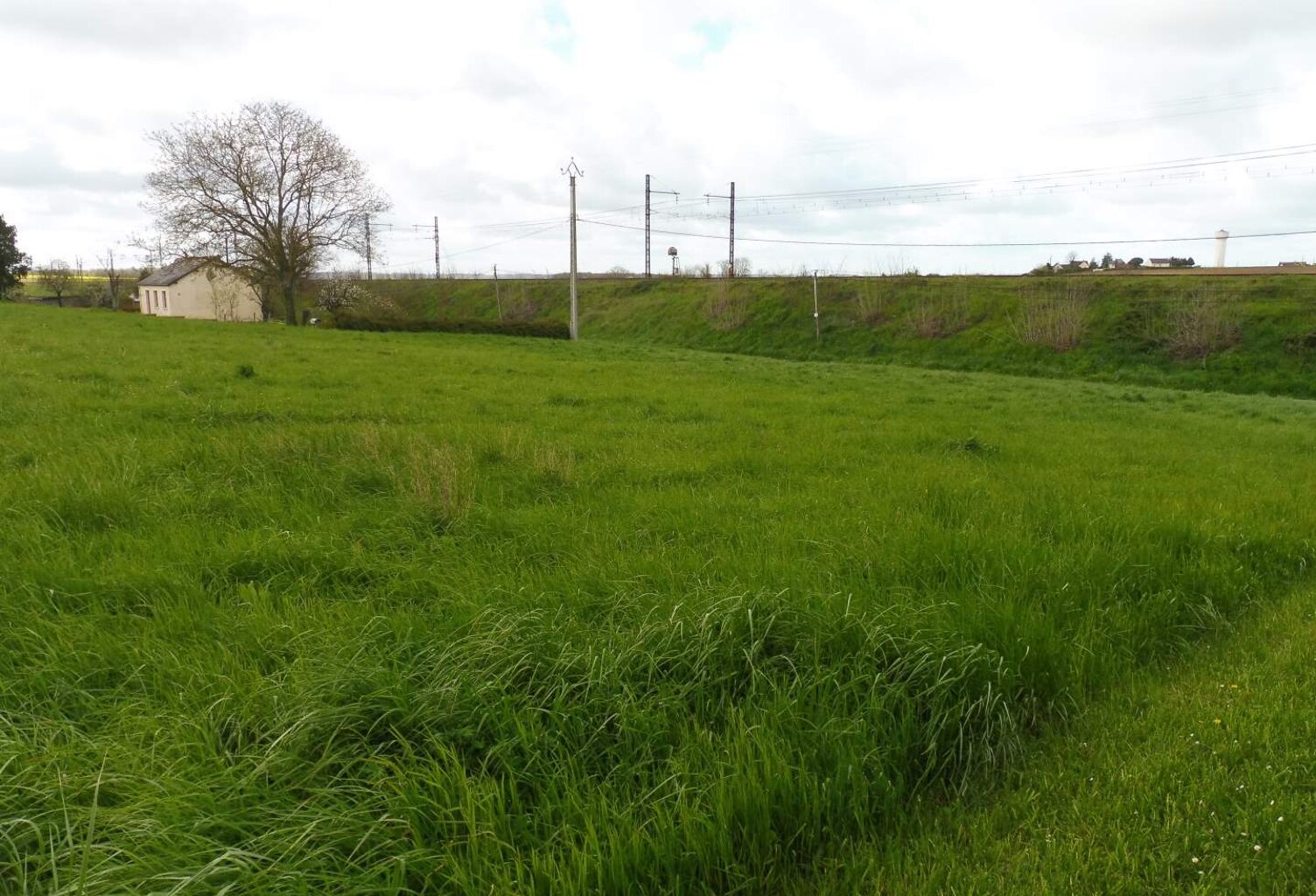 Vente terrain  824 m² Noyant-de-Touraine (37800) — photo 1