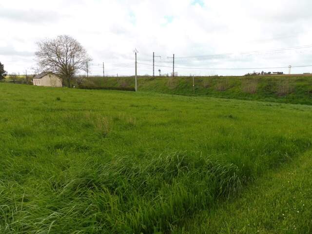 Terrain 824 m² à Noyant-de-Touraine — photo du bien