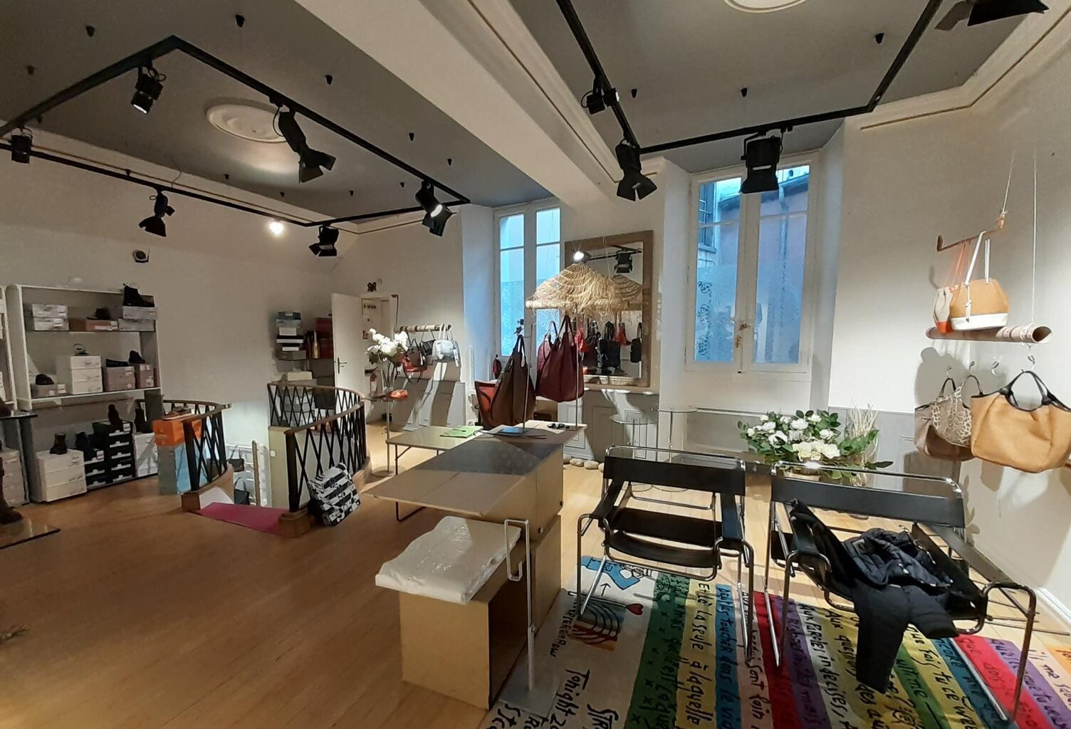 Vente commerce  103 m² Chambéry (73000) — photo 1