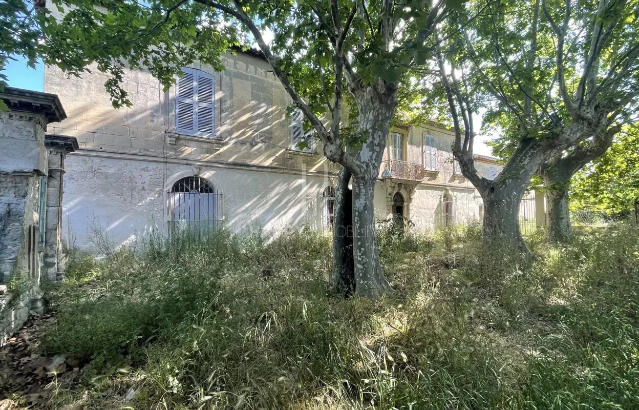 maison 12 pièces 400 m2 à vendre à Arles (13200)
