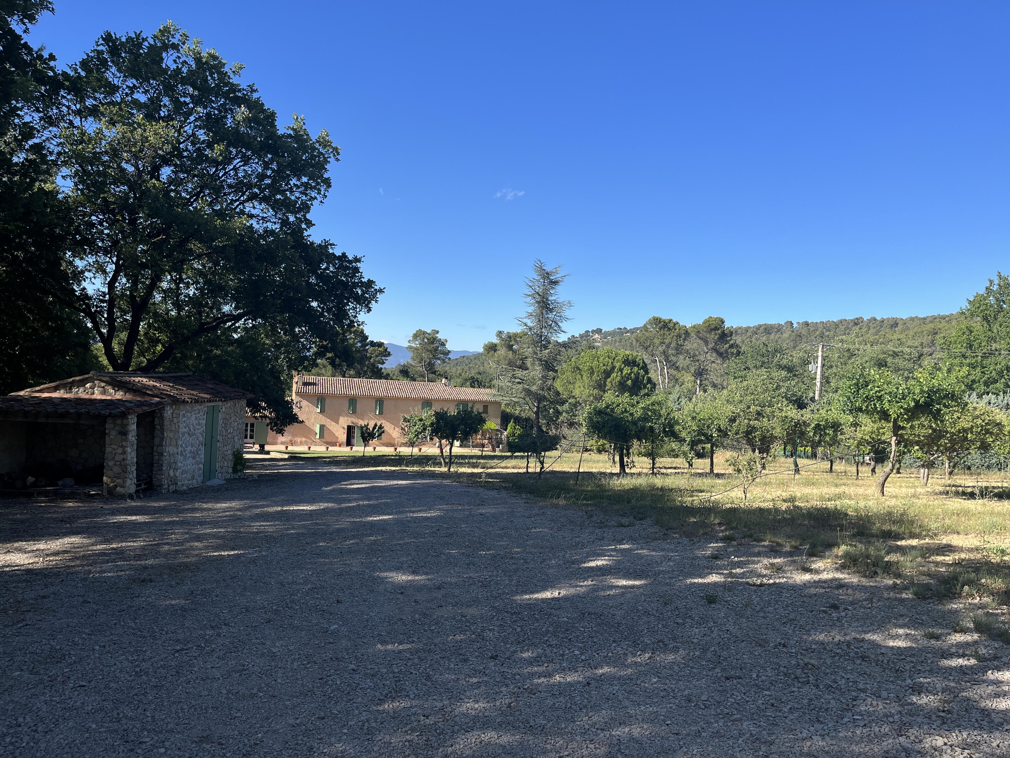 Propri&eacute;t&eacute;  T10 à vendre Puy-Sainte-Réparade (Le) 13610