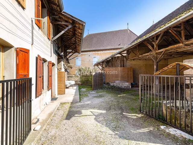 Maison de 90 m² + dépendances — photo du bien