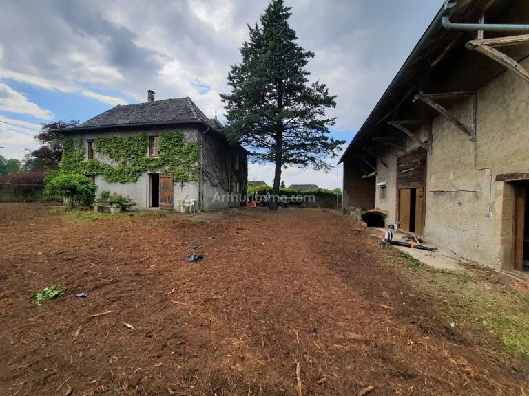 Maison + dépendances + terrain — photo 1