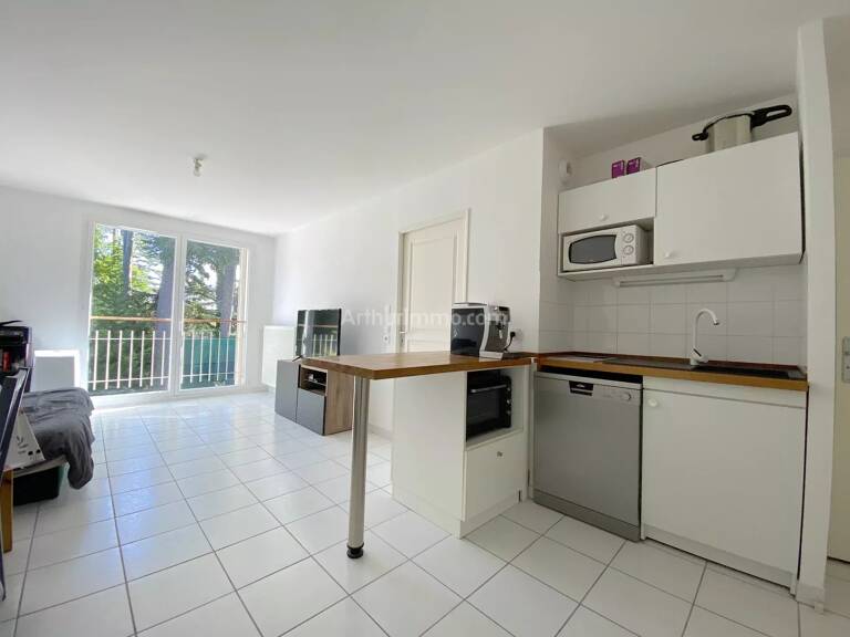 Appartement T2 - La Verpillière — photo 1