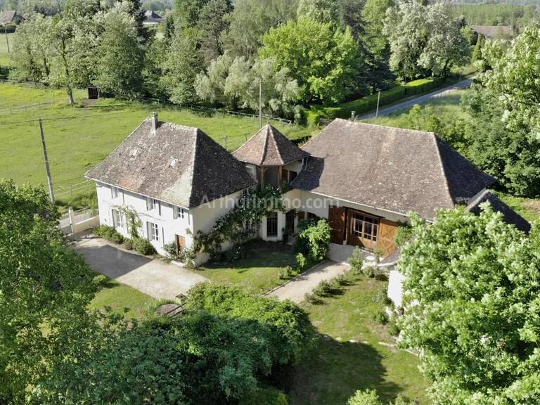 Propriété 249 m² sur 16 000 m² — photo 1