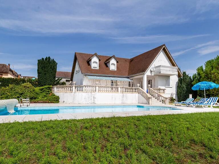Villa - St Victor de Morestel — photo 1