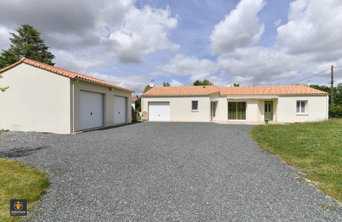 Maison de plain-pied de 110m2 à SAINT SYMPHORIEN — photo 2
