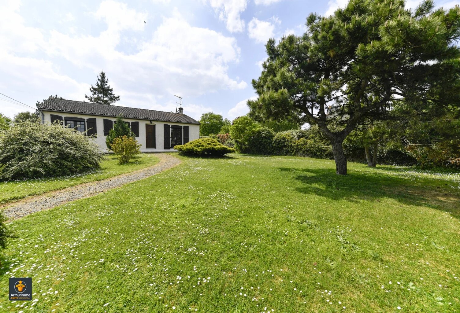 Pavillon 82m² avec piscine à La Rochénard — photo 1