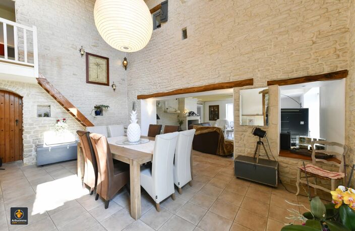 Maison en pierre de 290 m² à FRONTENAY ROHAN ROHAN — photo 5