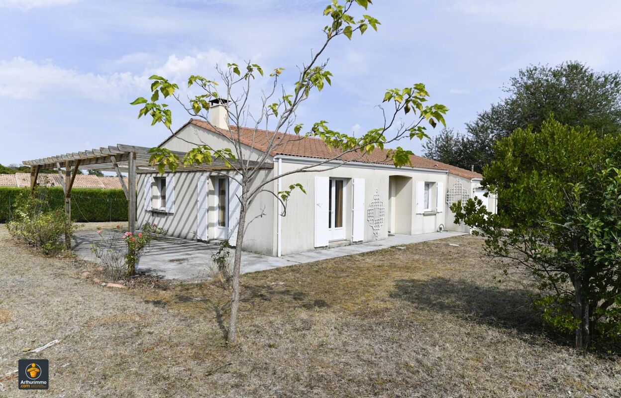 maison 3 pièces 96 m2 à Vallans (79270)