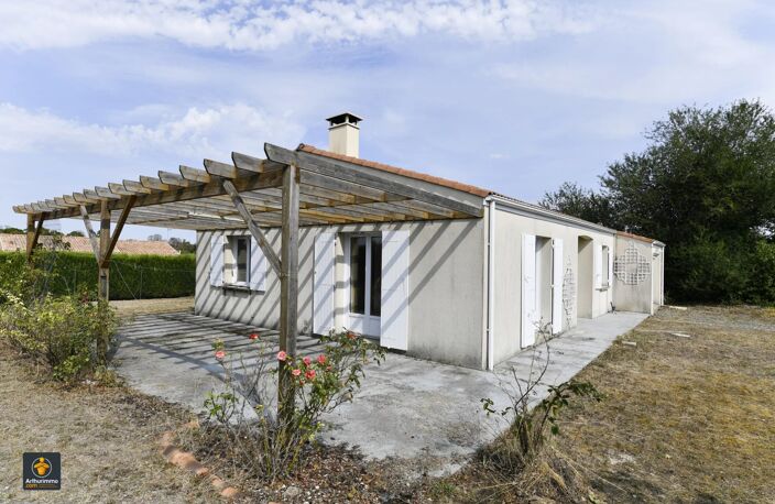 Maison plain-pied 96m² à Vallans — photo 2