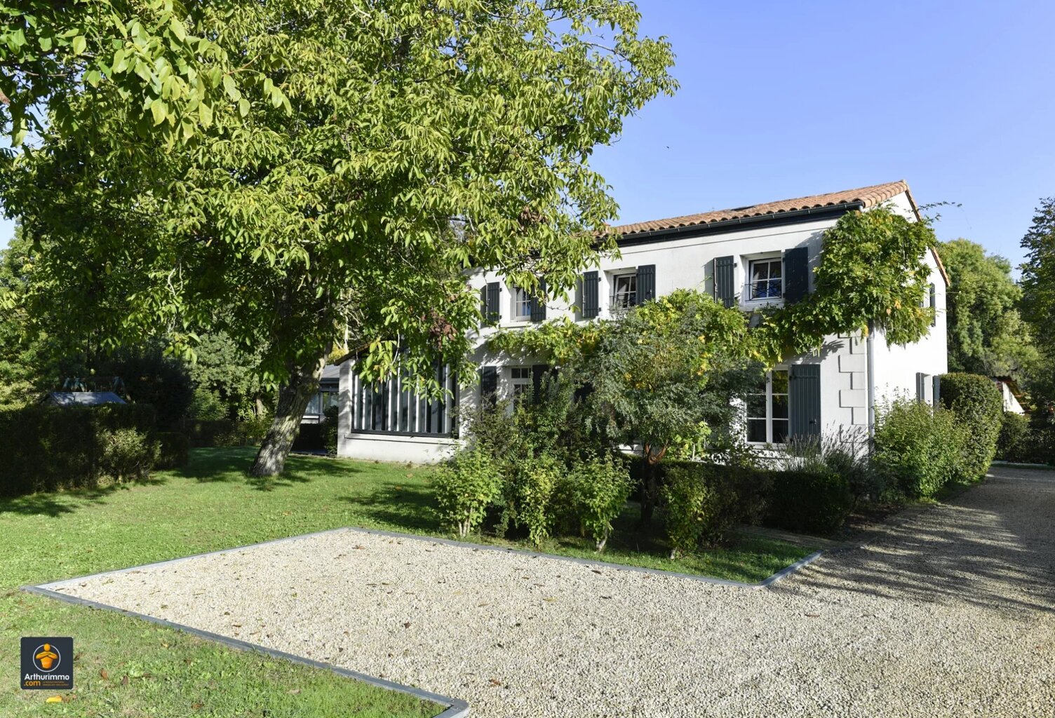 Maison d'architecte de 196m² à EPANNES — photo 1