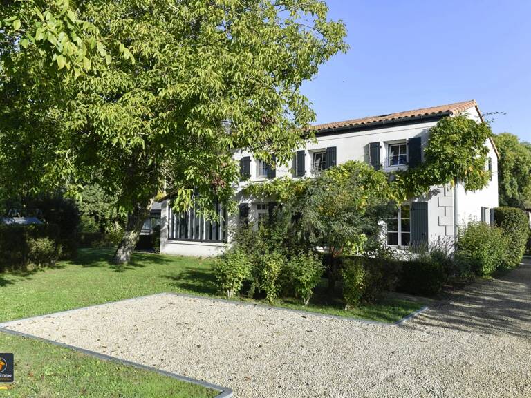 Maison d'architecte de 196m² à EPANNES — photo 1