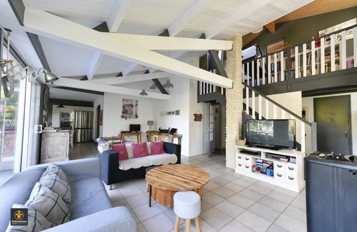 Maison d'architecte de 196m² à EPANNES — photo 4