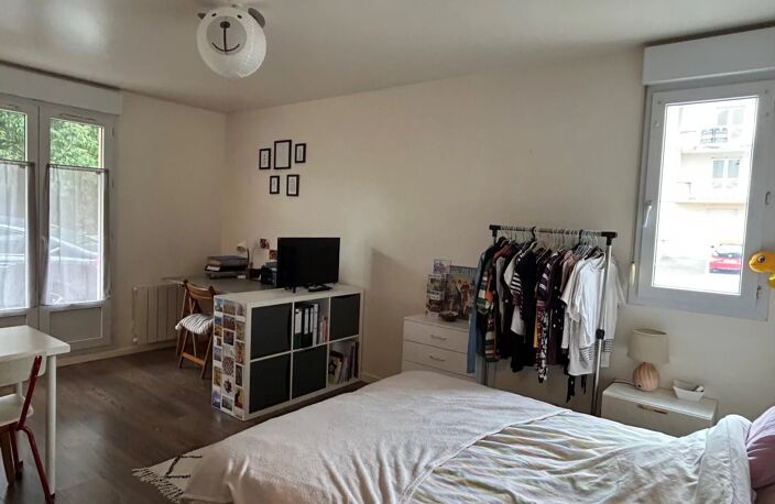 A VENDRE Appartement 1 pièce CHARTRES avec cave et parking — photo 2