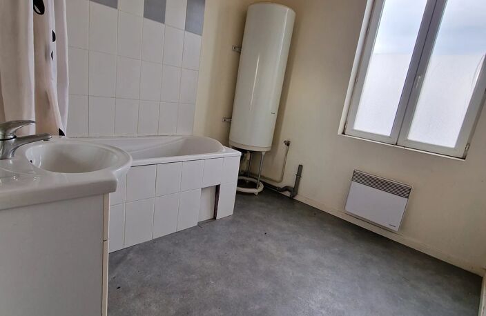 Bien vendu : Maison 60 m² Tergnier (02700) — photo 2